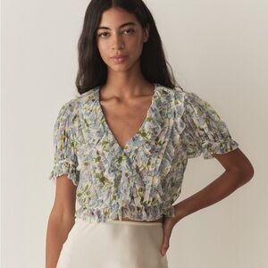Doen SALONA TOP
IN IVORY STRAWBERRY MOON FLORAL